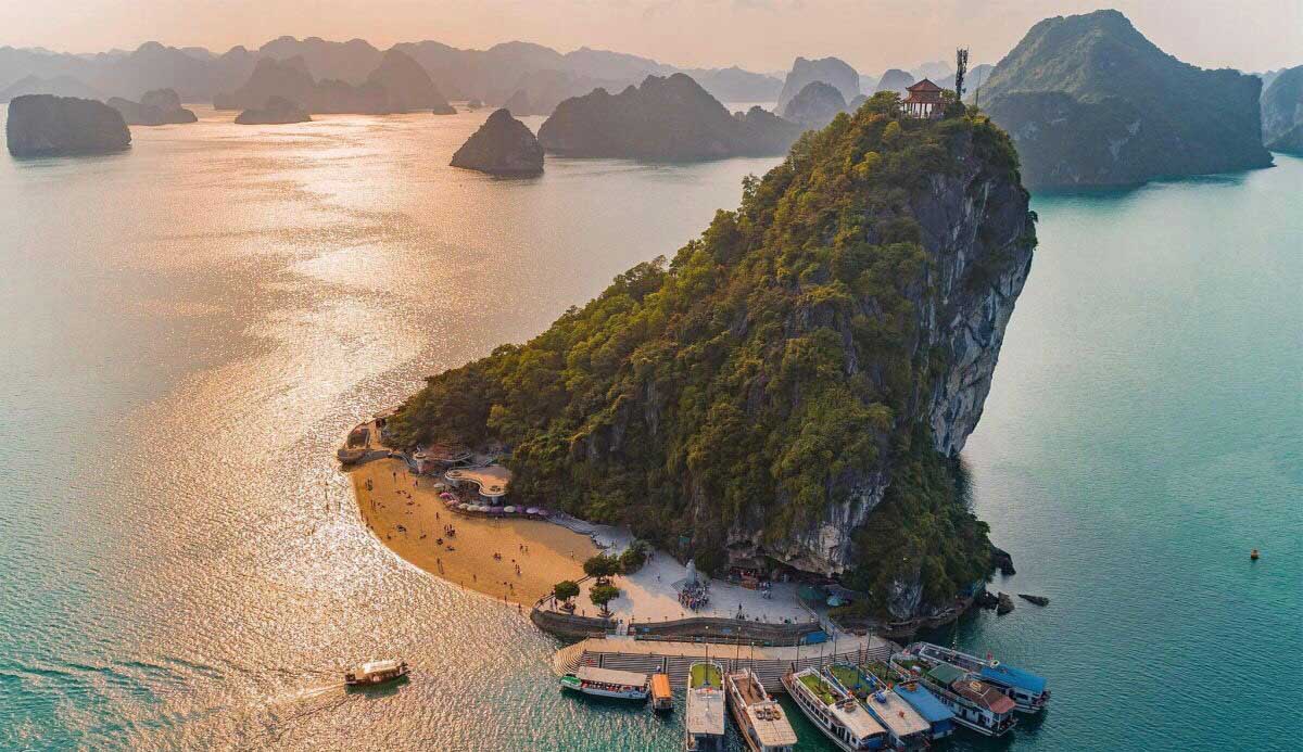 Titop Island in halong bay